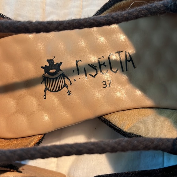 EUC Rare Velvet Sandals - Picture 4 of 4